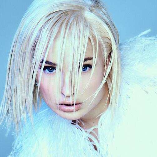 Kim Petras Miniatura