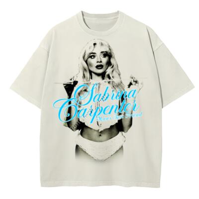 SABRINA CARPENTER Oversized Peso Completo Miniatura